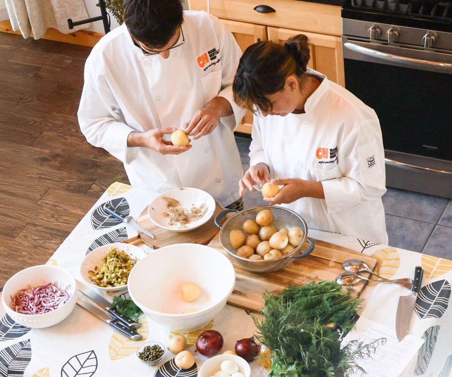 Proceso de preparación de Salată Orientală