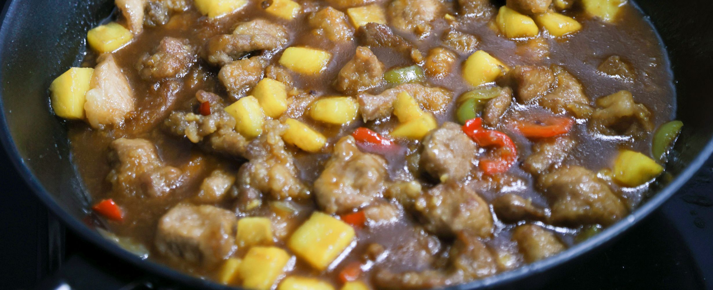 Cerdo agridulce listo para servir